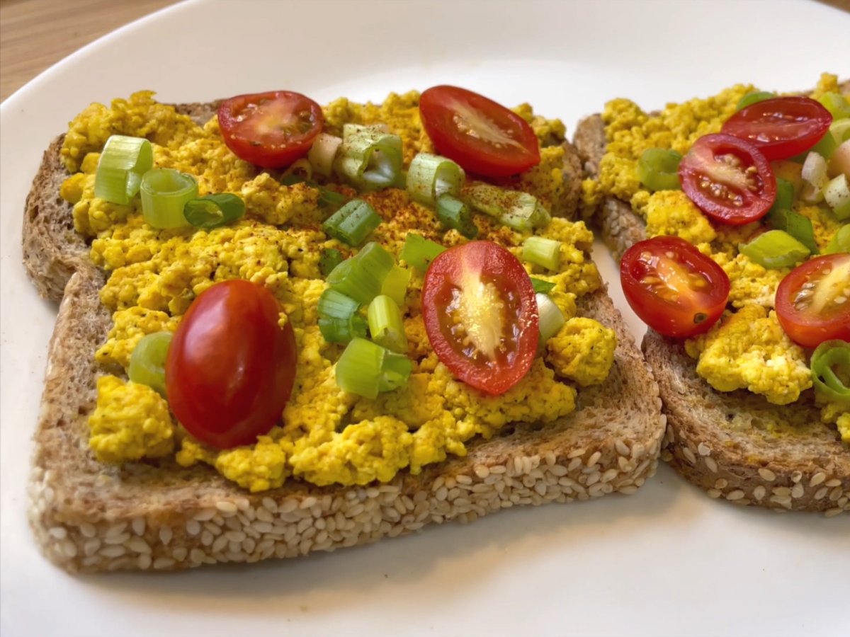 Easy Tofu Scramble Recipe - Healthy Alyona