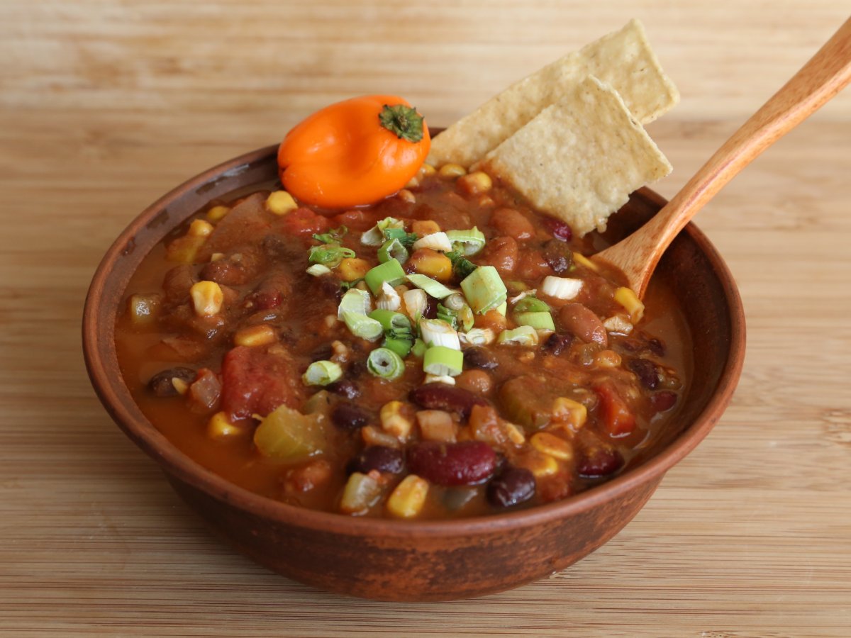 Big Batch Vegan Chili Recipe - Healthy Alyona